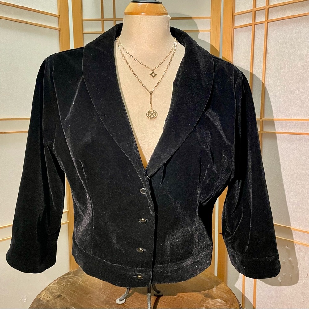 Collectif Black Velvet Cropped Blazer
